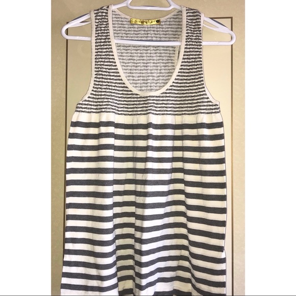 🌷Weatherproof Tank Top - Picture 1 of 4